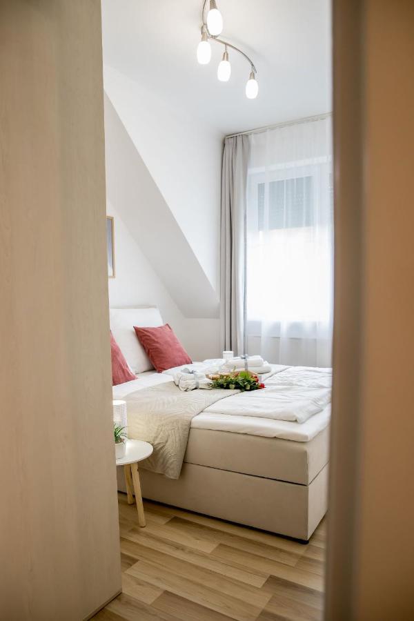 Rose Gold Apartment Zalaegerszeg Zewnętrze zdjęcie