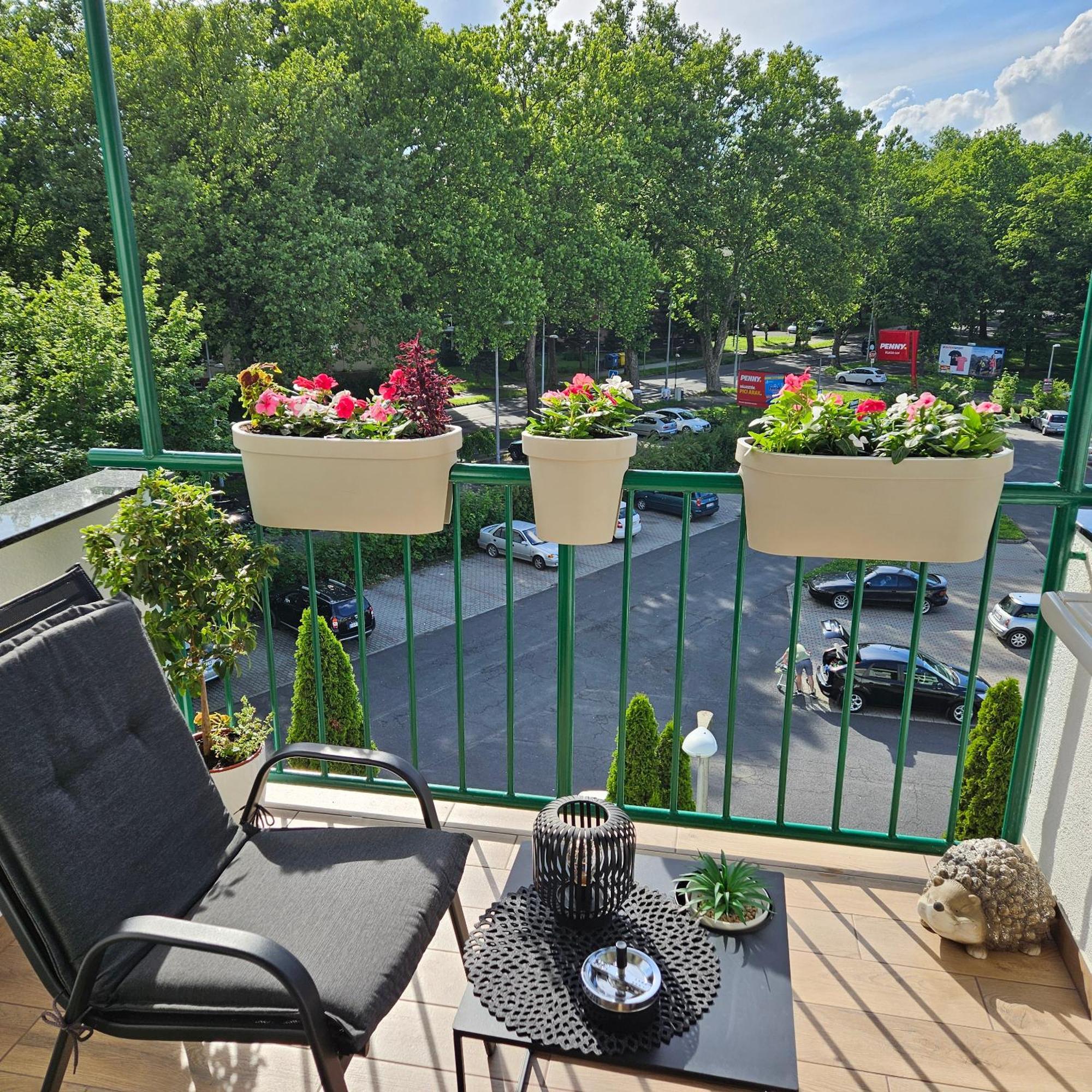 Rose Gold Apartment Zalaegerszeg Zewnętrze zdjęcie